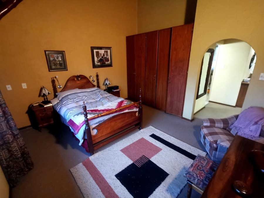 5 Bedroom Property for Sale in Mooivallei Park North West